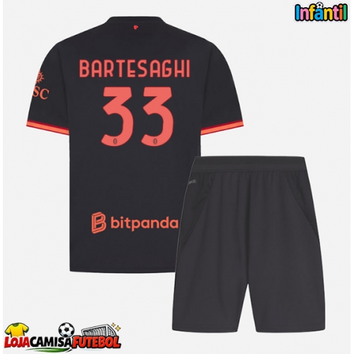 Camisa de Futebol AC Milan Davide Bartesaghi #33 Equipamento Alternativo Infantil 2026-27 Manga Curta (+ Calças curtas)